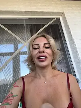 Freechat Hotnessi on StripChat