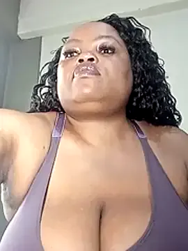 Freechat hugemelonsxxx on StripChat