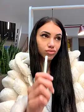 Naked Room ilariea_girl 