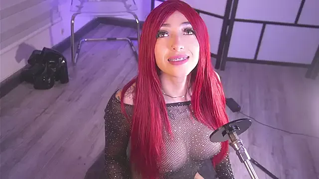 Freechat isa_red_hair on StripChat