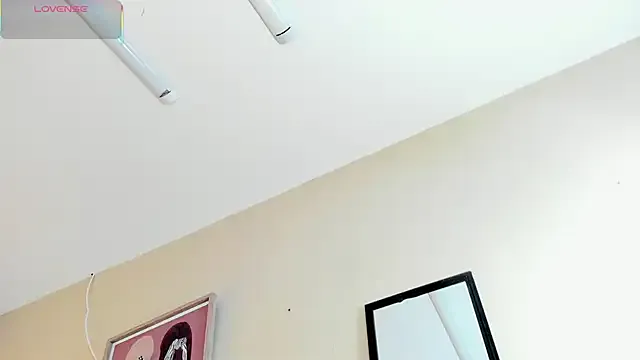 Freechat isabella_milf_ on StripChat