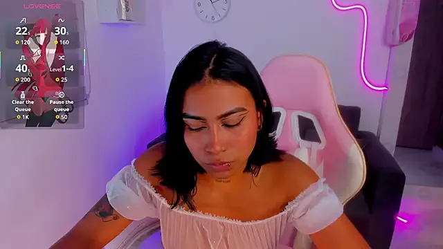 Ivyy_Moon_ on StripChat