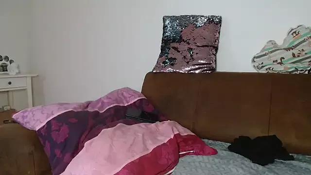 Naked Room Jasmin-White 