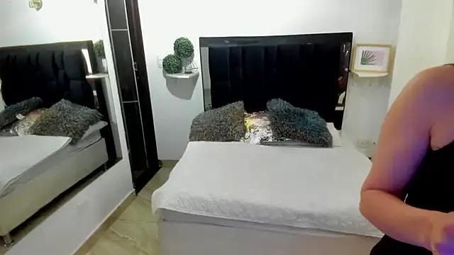 Naked Room Jasmin_rouse 