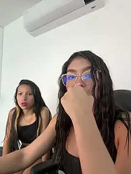 Freechat jenn_fit on StripChat