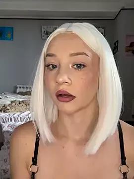 JennaOluretn from StripChat