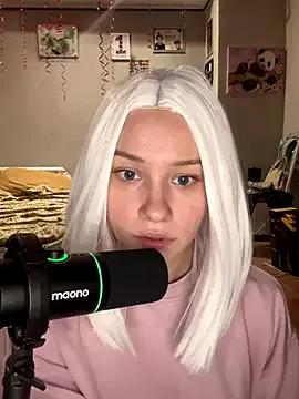 JennaOluretn from StripChat