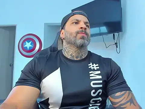 JoshRigby — make me kiss and lick my biceps