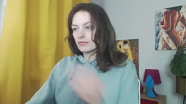 Freechat juicyNadine on StripChat