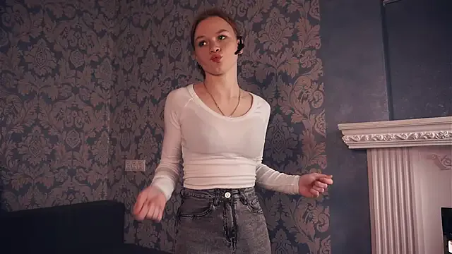 StripChat KarlynGow is Freechat KarlynGow — Touch my breast under my shirt