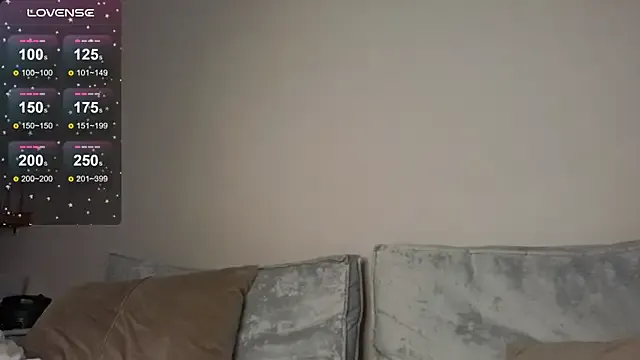 StripChat Kate_James is Freechat Kate_James — teasing boobs