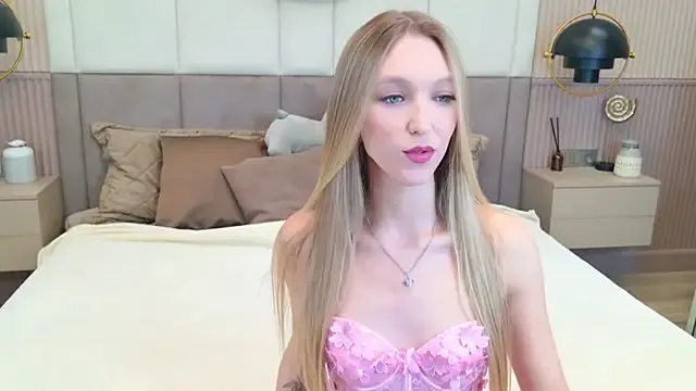 Freechat KellyBradford on StripChat