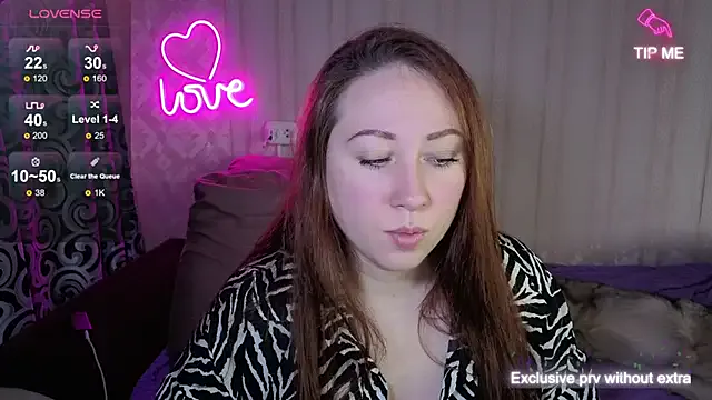 StripChat KellyCrystall is Private KellyCrystall — show boobs