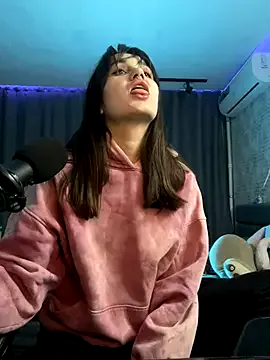 Private KiraYammy on StripChat