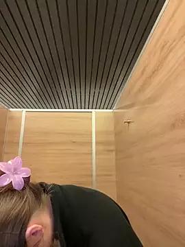 KittyQueeny from StripChat is Freechat