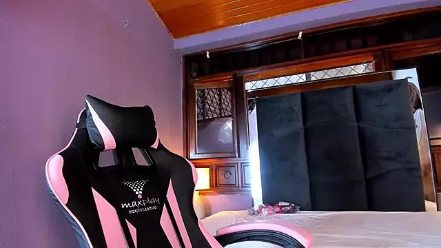kittyy_babee from StripChat
