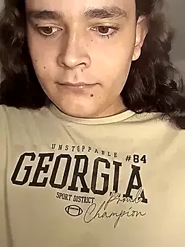 Freechat La-Gatiita-trans on StripChat