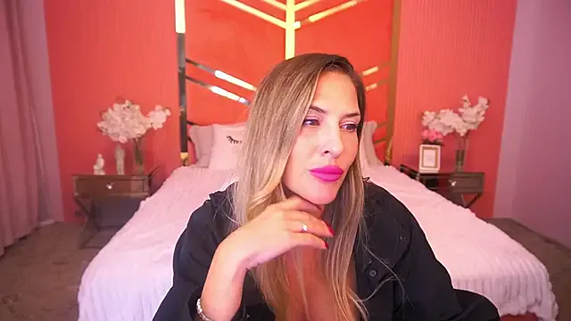 Freechat LadyyLaura on StripChat