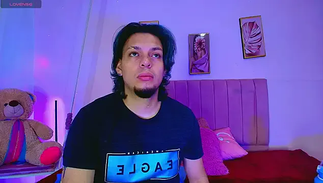 Freechat Laia_and_Damian on StripChat