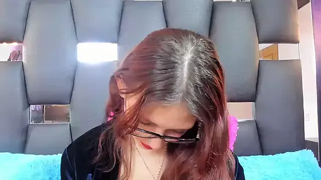 Freechat LARICSABLUE on StripChat