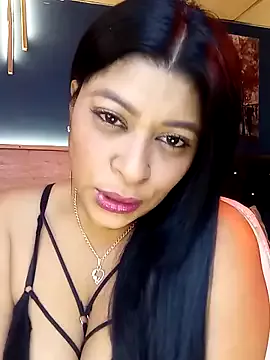 Freechat Lashmy111 on StripChat