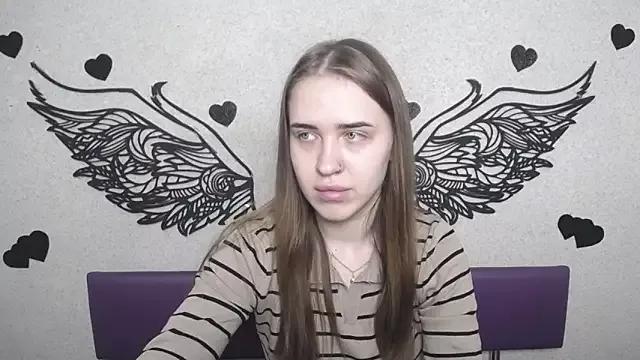 LauraHlot from StripChat