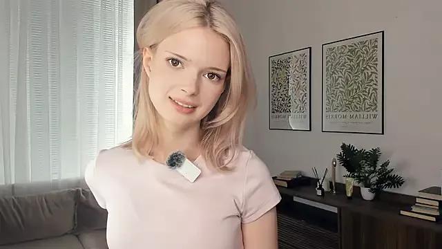 Naked Room LaureMestler 