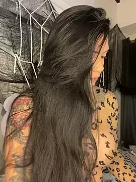 liahouses from StripChat is Freechat