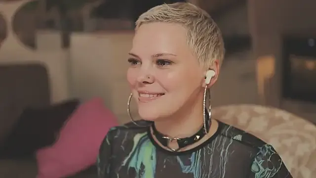 StripChat LikaBerry1 is Group LikaBerry1 — teasing boobs