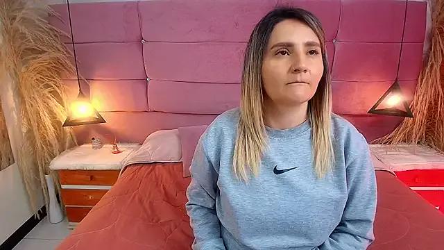 Naked Room Lili_Evans7 