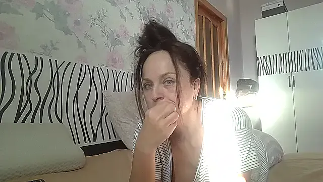 Freechat LindaStarS on StripChat