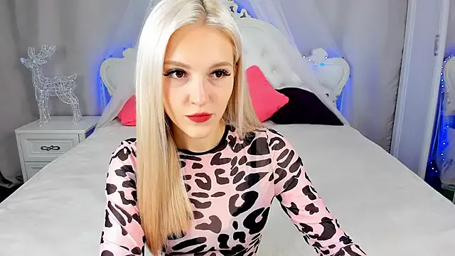 Freechat LisaFoxyMe on StripChat