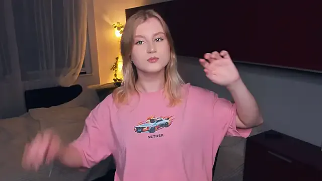 StripChat LisaRais is Freechat LisaRais — unbroken stare into your eyes