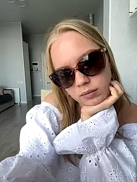 Freechat Little_Forest_ELF on StripChat