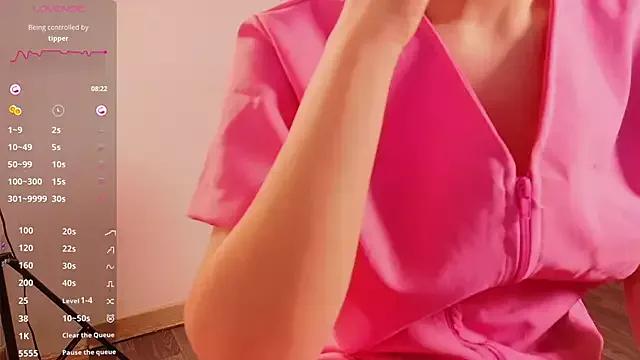 littleebluee from StripChat