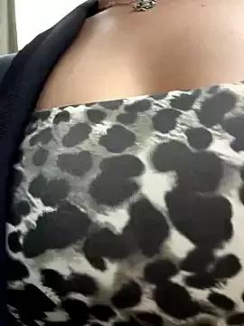 Naked Room Liza_risky 
