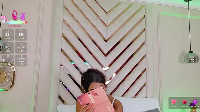 Freechat Lola_King on StripChat