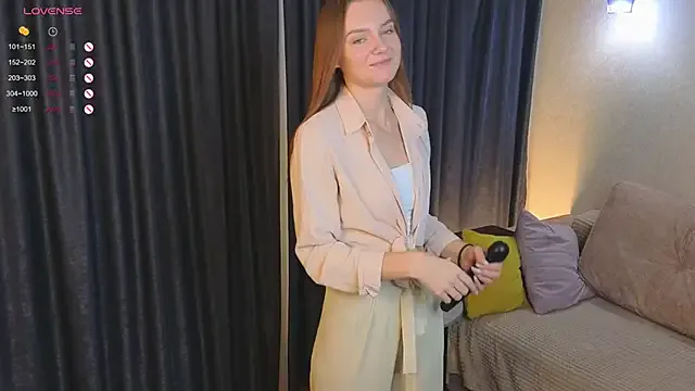 Freechat LouisaChaobal on StripChat