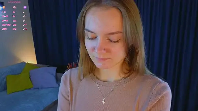 Freechat LouisaChaobal on StripChat