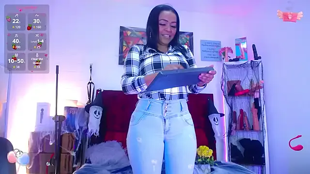 Freechat louise_nails on StripChat