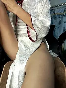 Lucy_limon from StripChat is Freechat
