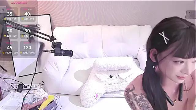 lulu5211 from StripChat