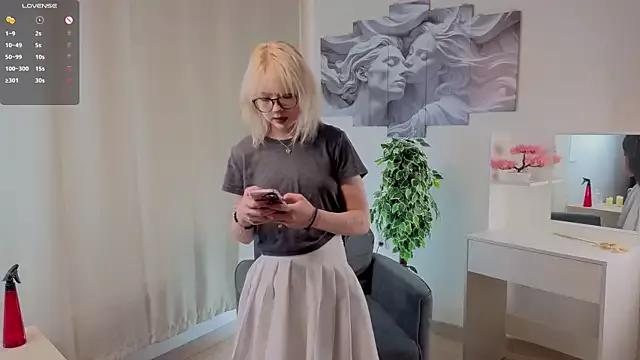 LynetteEmley from StripChat