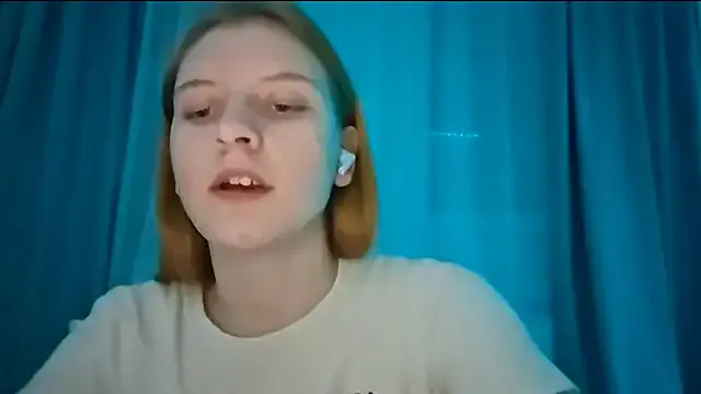 Freechat LynteriLain on StripChat