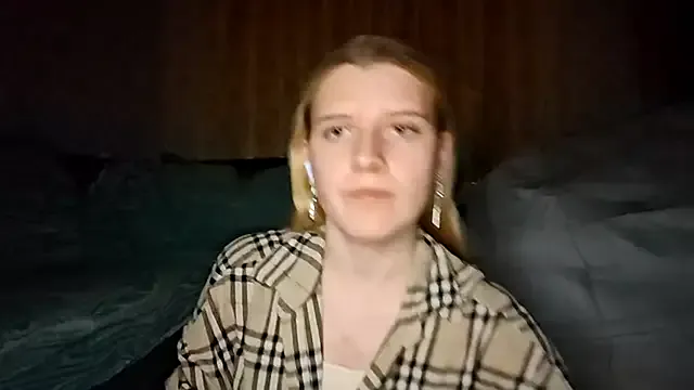 Freechat LynteriLain on StripChat