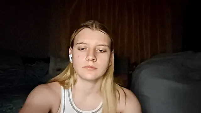 Freechat LynteriLain on StripChat