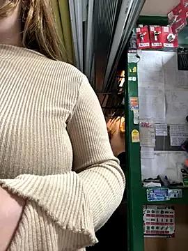 MADAME-ARLETTE from StripChat is Freechat