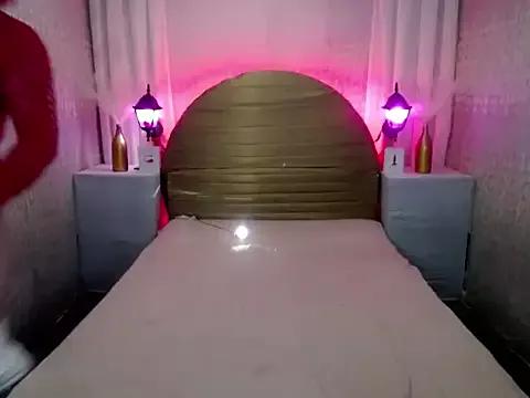Madameblonde from StripChat