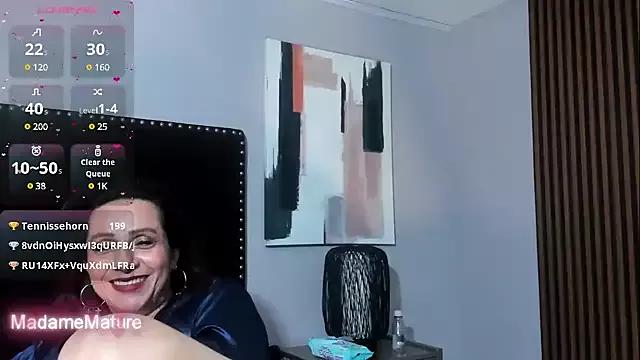Naked Room MADAMEMATURE2 