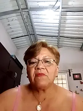 Freechat Madrastrahot69 on StripChat